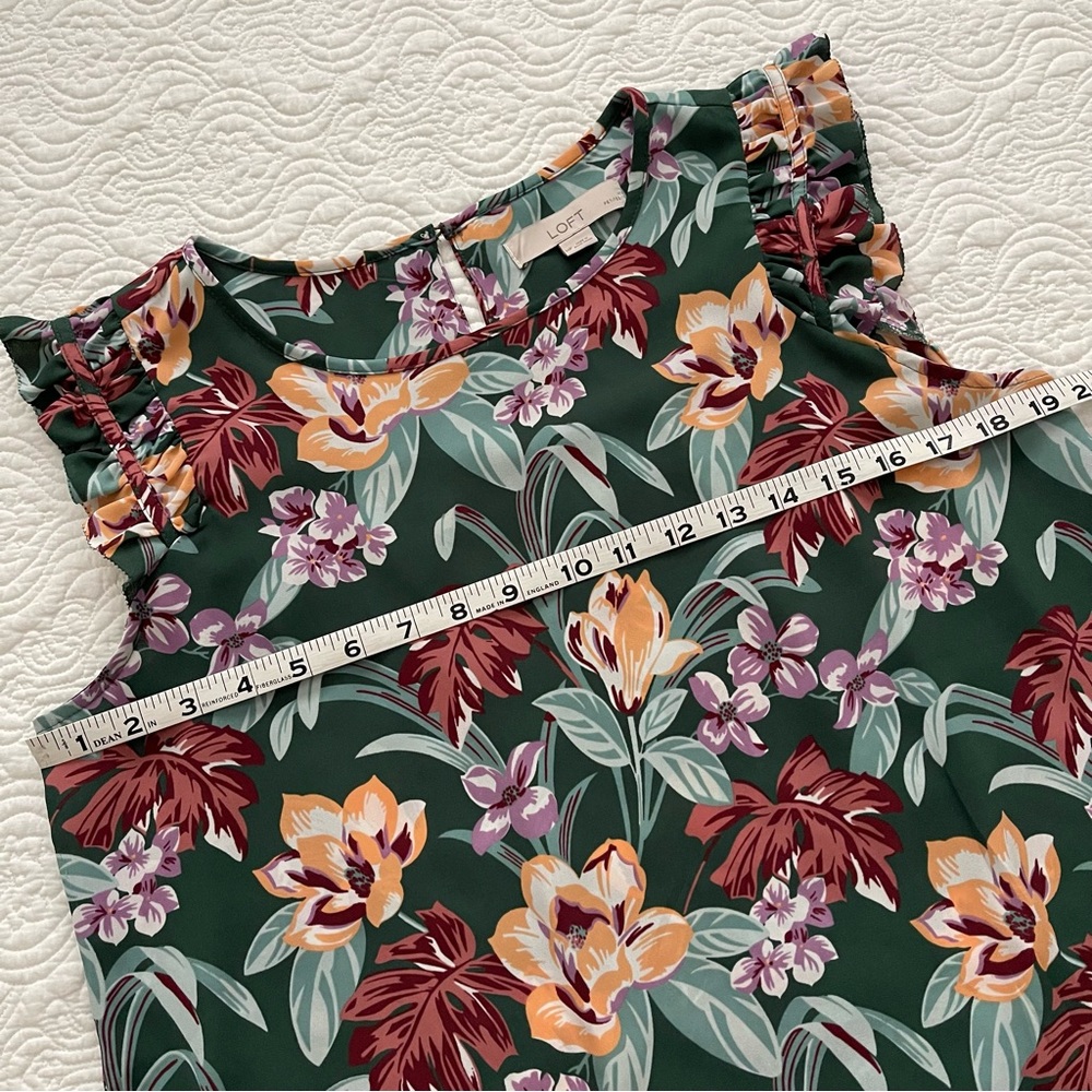 LOFT Top Floral Cap Sleeve Size Petite Medium - Picture 10 of 15